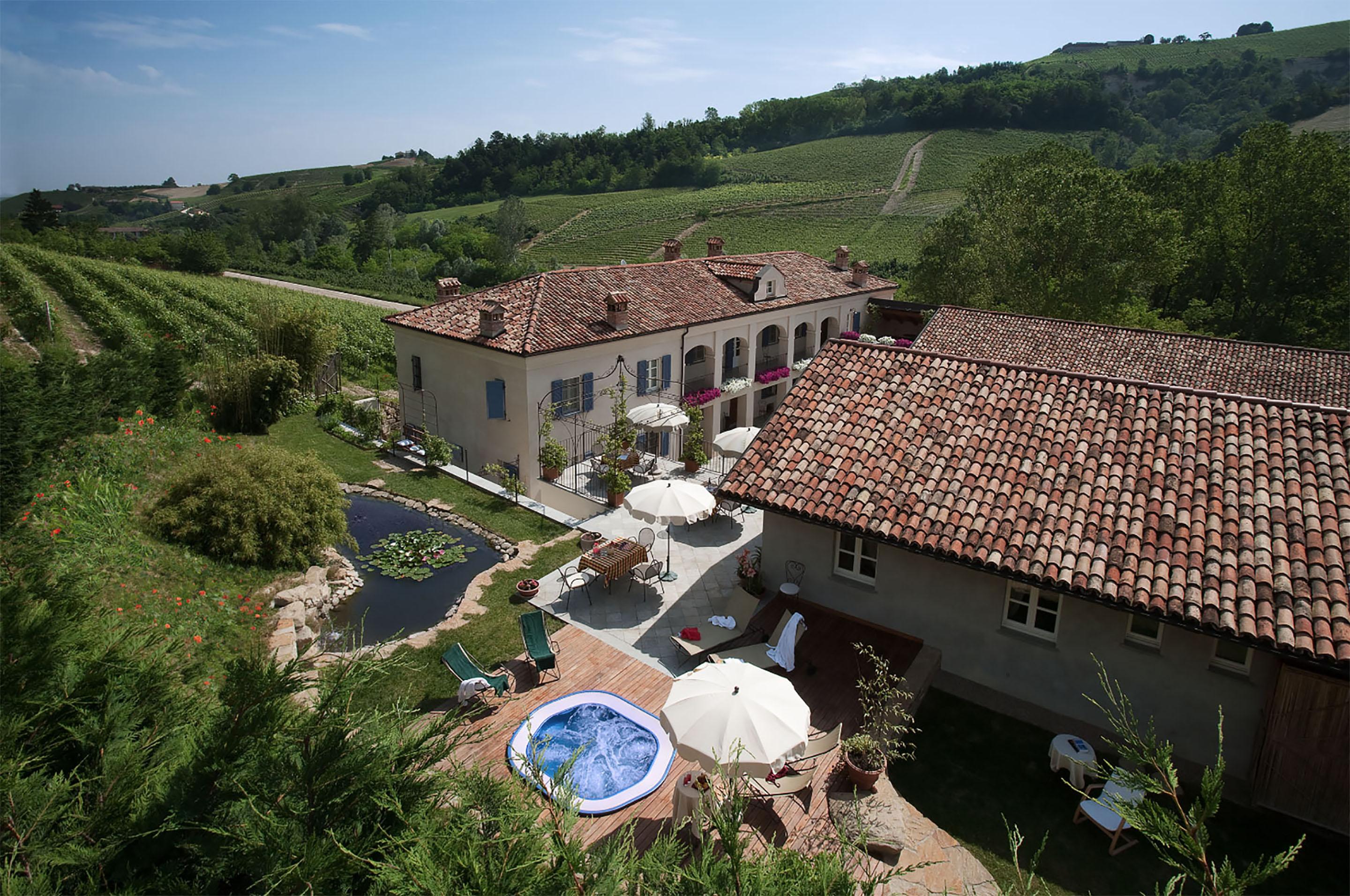Marcarini Agriturismo Neviglie Ngoại thất bức ảnh